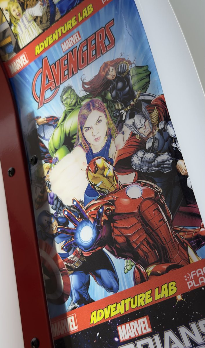 DannyMiki_'s tweet photo. Fun to still see some of my #inks on things today I did over a #decade ago ⁦@Marvel⁩ #Photobooth #PalmDesert 
#ComicbookArt
✒️🤙🏼🖌️ https://t.co/4TkYK8IrS7
