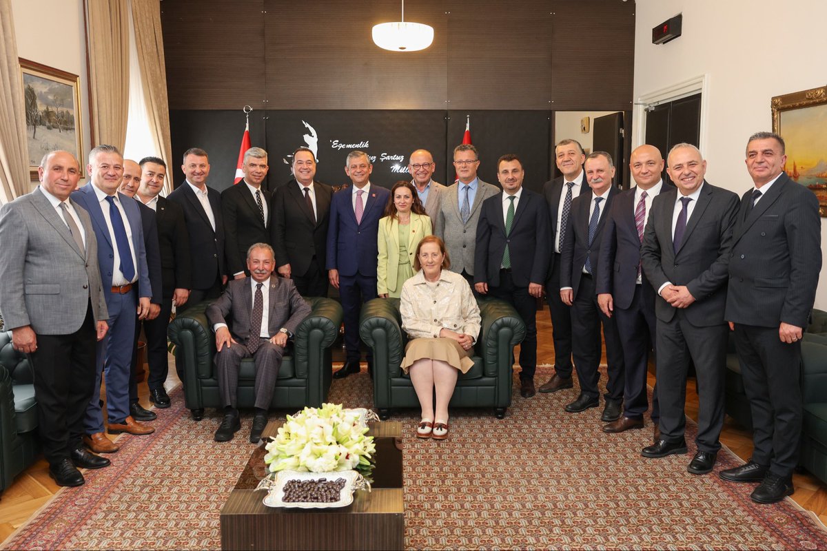 okur_45's tweet photo. TBMM’de Genel Başkanımız Sayın Özgür Özel’i, CHP Manisa il ve ilçe başkanlarımız, Manisa Büyükşehir Belediye Başkanımız ve ilçe belediye başkanlarımızla birlikte ziyaret ettik. https://t.co/PSbmK5AXIv