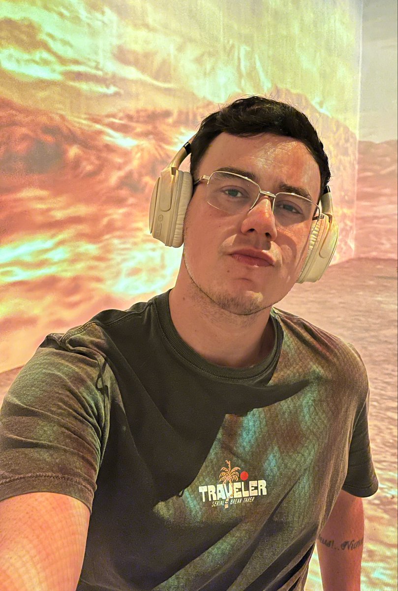 FOZETI's tweet photo. Exposição ASTRO 🪐 https://t.co/A23atLolo1