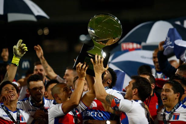 isaacastrook's tweet photo. El sueño de toda una vida hecho realidad, el grito de CAMPEÓN de Primera División y una estrella eterna que siempre estará en cada corazón Tigrense.

Un  C A M P E Ó N con todas las letras, con un fútbol excelso, ganando el global de cada una de las llaves, eliminando al actual campeón de Argentina y derrotando en la final al subcampeón de América lleno de figuras.

Desde Don José Dellagiovanna al Chino, desde Victoria al Kempes.. el primer campeón de Zona Norte, TIGRE CORAZÓN. ⭐️