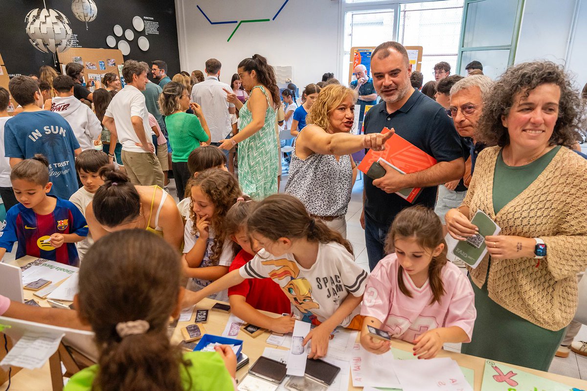 jordi_ballart's tweet photo. 🙌Fira de Projectes FAIG del Vallès Occidental.

💡Una jornada per reconèixer el talent, la creativitat i el compromís de l’alumnat davant els reptes de futur.

Felicitats als centres de Terrassa participants: Feixes, Auró, Torre del Palau i Pere Viver!👏 https://t.co/Q1alZMZjLd