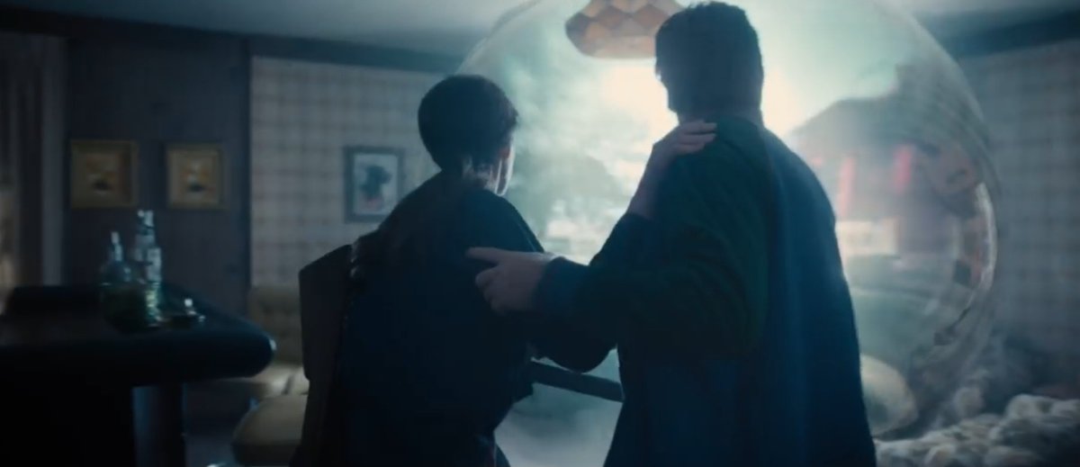 YutyTyrant's tweet photo. The Primeval vibes were already strong, and now apparently the Japanese title for the film reads "The Anomaly on Oak Street" https://t.co/uepCWxNHjK