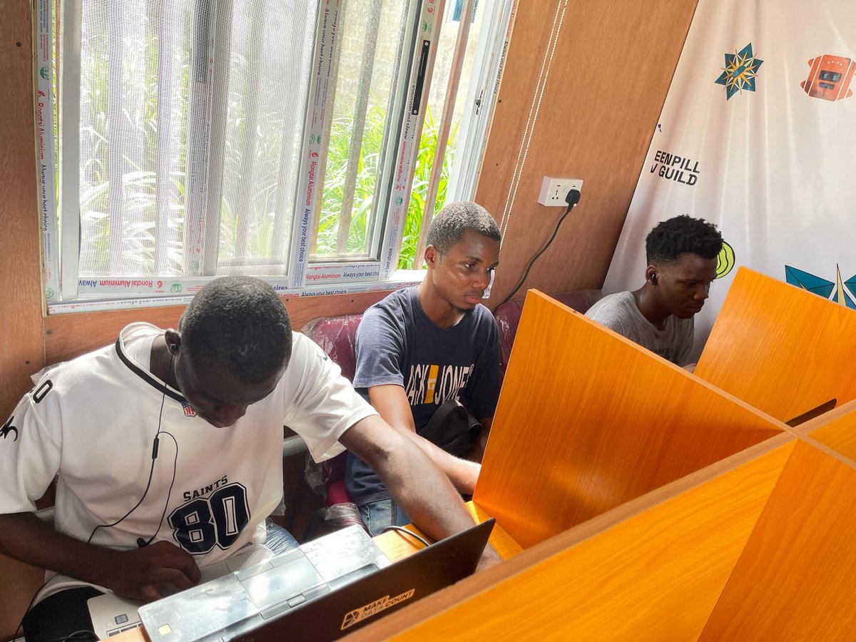 techandsunhub's tweet photo. A regular day at TAS Hub Unizik.

Providing 24/7 power, fast internet, and collaborative environment to Nigerian next-generation of builders.

Support TAS Hub at @Artizen Fund season 6 below 

https://t.co/NfWzbcPidQ https://t.co/EcZ2qti1Zk