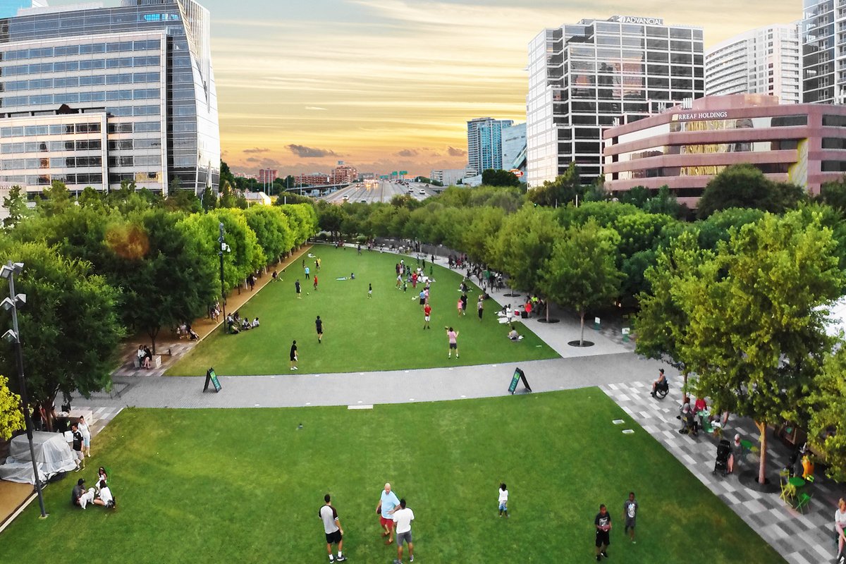 VipDallasHome's tweet photo. Spend the day outdoors at Klyde Warren Park. Enjoy food trucks, family activities, and beautiful city views.

🌐 https://t.co/HGDc2rj1kK

#KlydeWarrenPark #DallasFun https://t.co/9TAWGOBgos