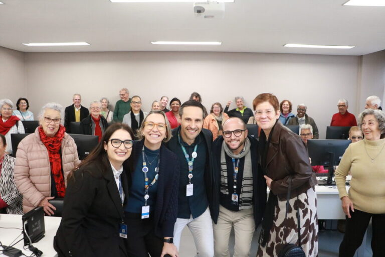 PUCRS's tweet photo. PUCRS inaugura espaço focado em inclusão digital e cidadania para pessoas idosas

Iniciativa do Instituto de Geriatria e Gerontologia une letramento digital, estímulo cognitivo e pesquisa para promover envelhecimento ativo e saudável

https://t.co/JkEGWfLeqp https://t.co/pe1CYnX02P