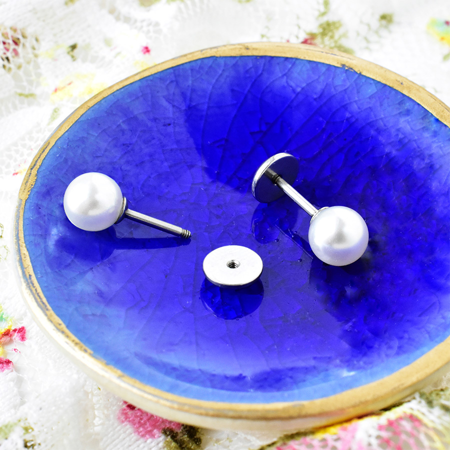 ComfyEarrings's tweet photo. Pearl Comfy Earrings® are on sale for a limited time during June. ☀️ Whether you're celebrating a June birthday or love the timeless look of pearls, now is the perfect time to save. 🛒 Shop June Sale Styles:
https://t.co/ncWjkEJGH0 https://t.co/XRqN0OluHL