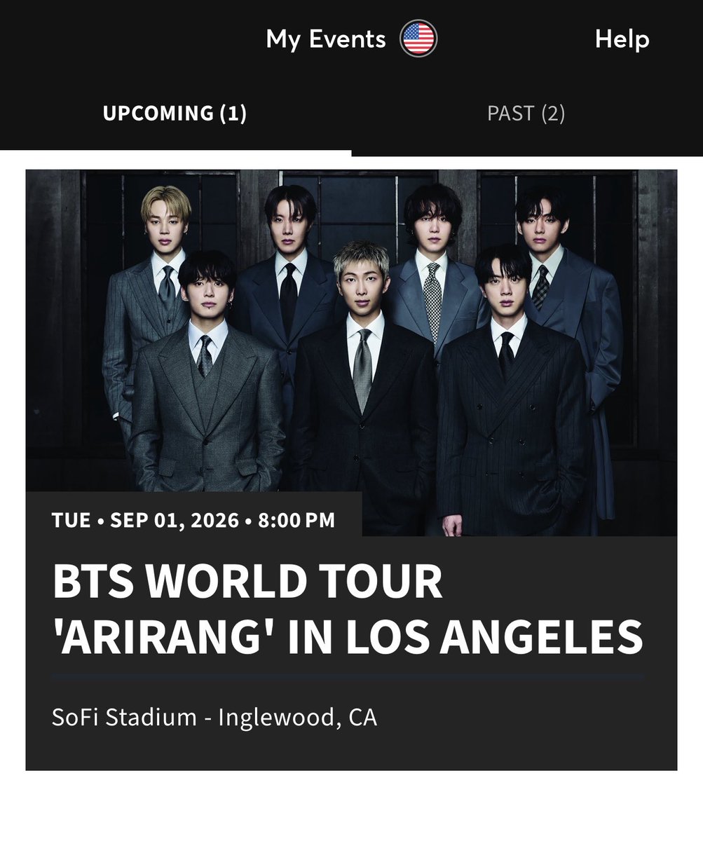 goroisms's tweet photo. guess who’s officially singing happy birthday to jungkook in LA 🤭 https://t.co/uDbyXNJJjx
