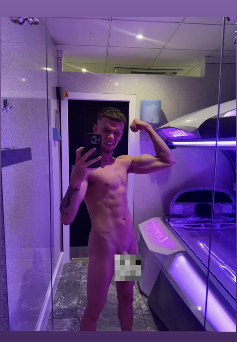 AlphaTie02's tweet photo. Unfiltered stuff on the OF, link in bio 😈
#onlyfans #muscles #cashslave https://t.co/ZGlnvX1ZAE