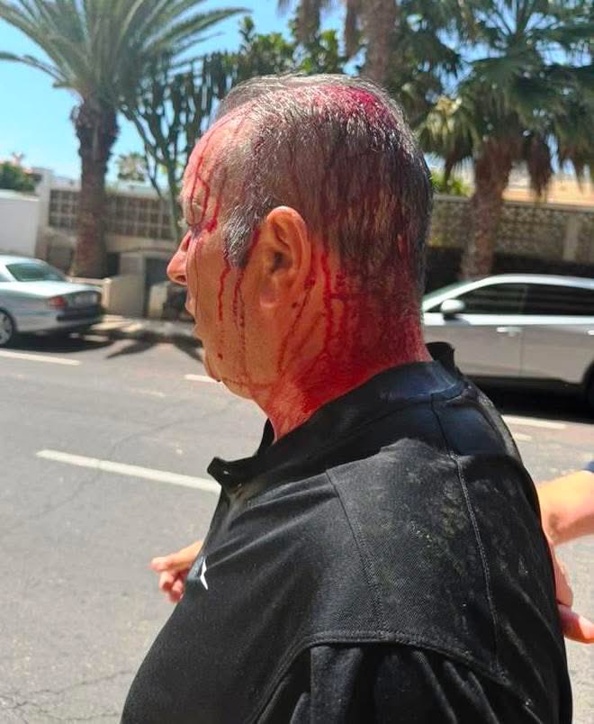 ArmadaSur92's tweet photo. Y así continúa... ayer, en Callao Salvaje, una localidad normalmente tranquila, dos individuos atacaron al dueño de un bar (conocido por nuestra Peña) tras negarse a pagar una cuenta. Lograron escapar. Si alguien los reconoce, por favor, háganoslo saber. https://t.co/0I53TfcdRO