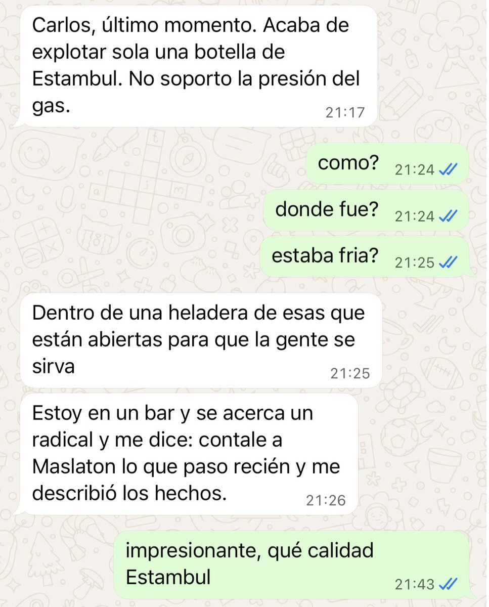 CarlosMaslaton's tweet photo. Repórtaseme desde Santa Fe-Santa Fé. Ha reventado una botella de Estambul, en prueba del enorme gas que contiene, por suerte, contra las lacras envasadas en plástico. Estambul es la mejor soda desde Monterrey-México hasta Tierra del Fuego-Argentina. No falla. https://t.co/CBuDQ6G0Nc