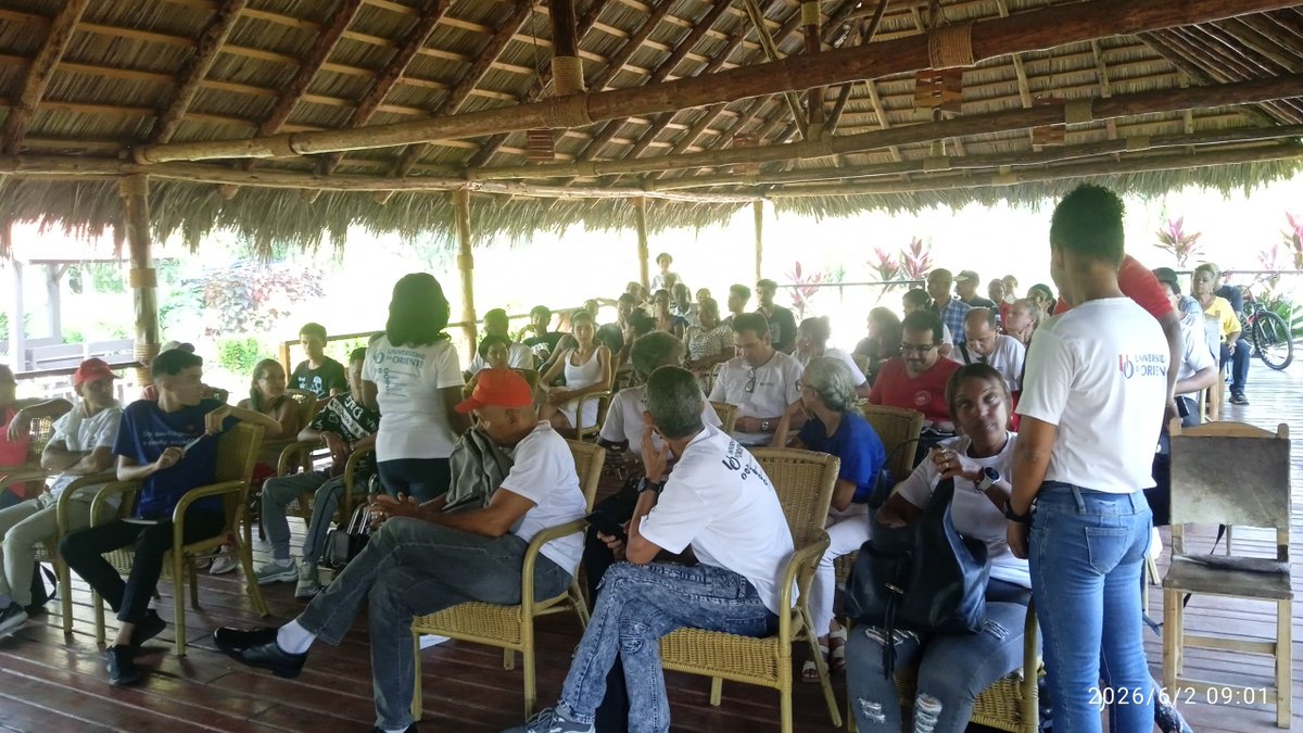 UOCuba's tweet photo. 🎙️Hasta el II Frente Frank País García, territorio 100% obra de la Revolución, y Songo La Maya, llegó una comitiva de nuestra institución, encabezada por la Rectora, e integrada por el Vicepresidente de la FEUOriente y los 13 decanos de las facultades. https://t.co/Z0Vuv3DOex