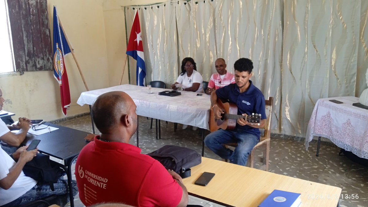 UOCuba's tweet photo. 🎙️Hasta el II Frente Frank País García, territorio 100% obra de la Revolución, y Songo La Maya, llegó una comitiva de nuestra institución, encabezada por la Rectora, e integrada por el Vicepresidente de la FEUOriente y los 13 decanos de las facultades. https://t.co/Z0Vuv3DOex
