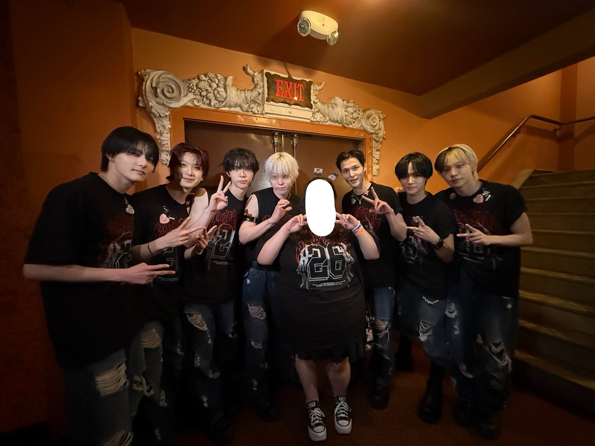 lovelyandear's tweet photo. Forever thank you for how amazing the staff was forever cherishing this photo 🩷 #borntodefine #ampersandone https://t.co/gzo0ROvxv9