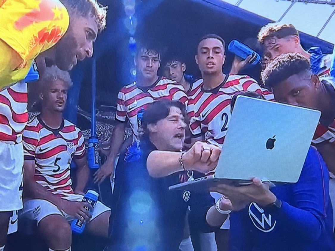 OryatBalanceBox's tweet photo. Coach Pochettino is on to something, but 11 players in front of a tiny laptop…
Use the BalanceBox instead. Large size display, interactive, and Cordless (!) for more effective coaching.
@FIFAWorldCup @USMNT it is not too late, contact me for free stands from @BalanceBox_  ! https://t.co/dEfMjaiLhm