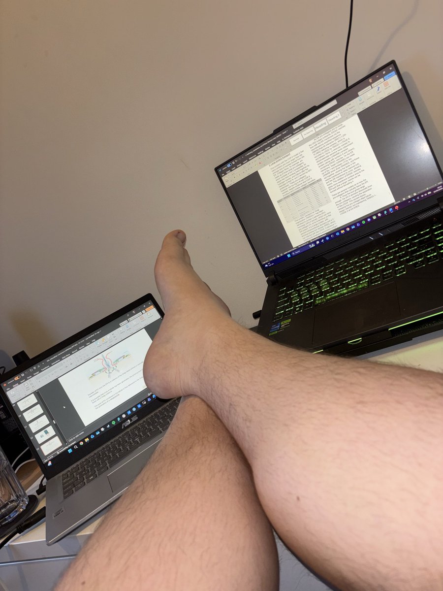 bear_feet2026's tweet photo. Long day… 😴

Get on your knees and SNIFF 💪😈💸

#cashmaster #drains #alpha #findomdrain
#findom #sub #paypig #dom #findomworship #alpha #feet #feetfetısh #feetworshi̇p #slave #piggy #throne #paypal #uk https://t.co/h3k5CqJWUA
