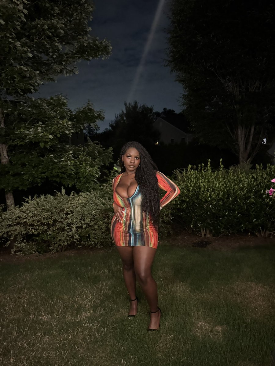 _jayanaaa's tweet photo. after hours ✨ https://t.co/B2Rde5pbwE