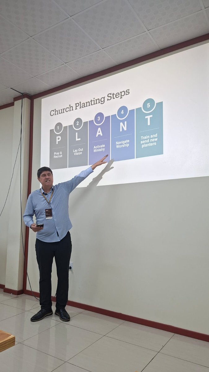 AmaziasC's tweet photo. @UMInteroceanica We return to Suriname inspired and energized to continue serving in the 10/40 Window of the Americas—a field full of challenges, yet full of opportunities. Trusting in the God of miracles, we move forward in faith, committed to His mission. https://t.co/Wgge0i0jD3