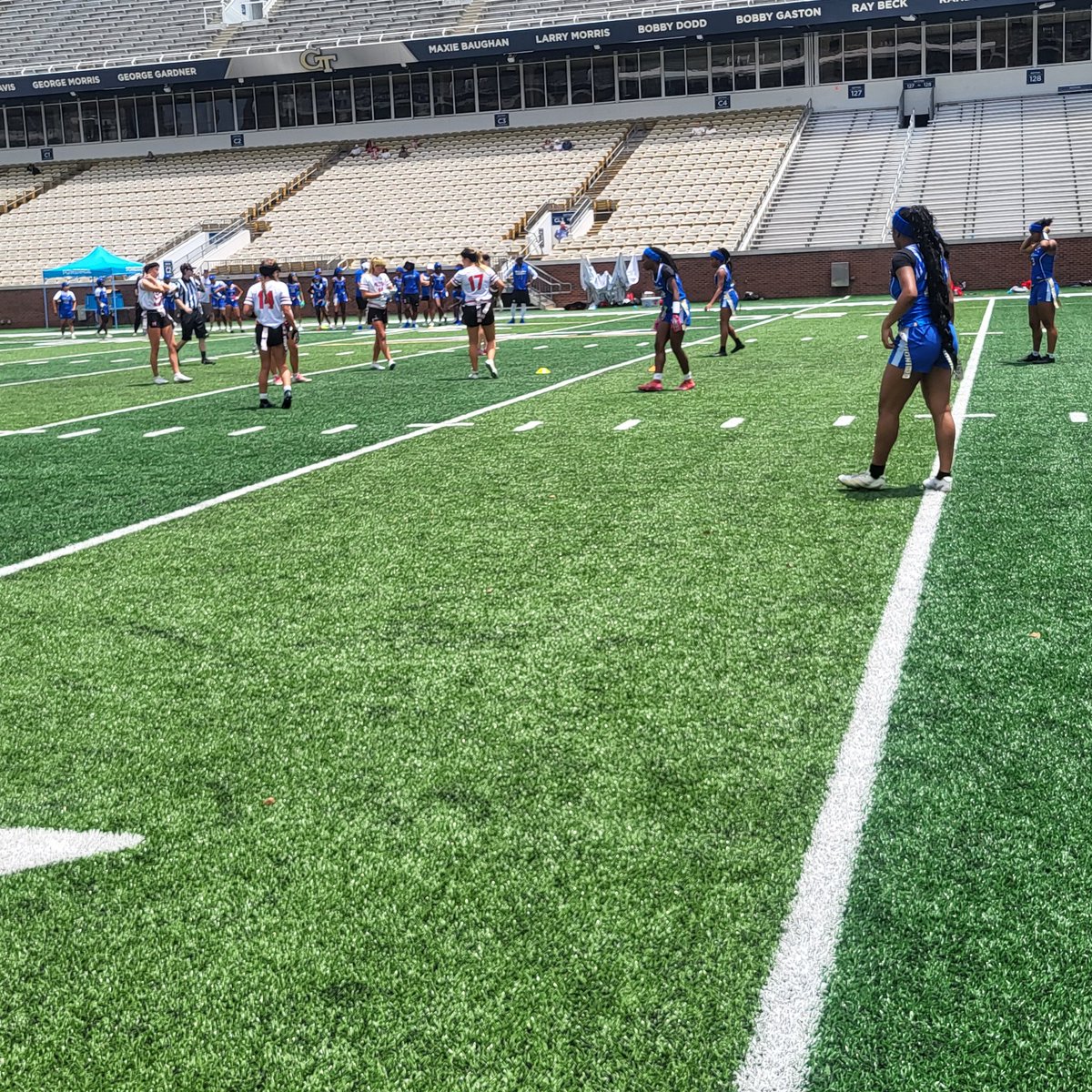 samcrenshaw23's tweet photo. A groundbreaking day for girls flag football in our state. @GeorgiaTechFB coach Brent Key welcomes @mceachernflag @MiltonEaglesAD @BufordHS and @SPXPanthers to historic Bobby Dodd stadium.  Find out more tonight on @CBSNewsATL !!! https://t.co/t1uKH9Yu08
