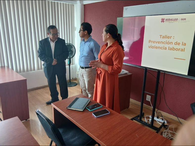Indemun's tweet photo. En el día naranja del mes de mayo, se capacitó  a personas servidoras públicas del INDEMUN en materia de identificación, prevención y atención de la violencia laboral, fortaleciendo además el conocimiento de conceptos básicos relacionados con este tema.
@gobiernohidalgo https://t.co/XZ8yDXnRsI