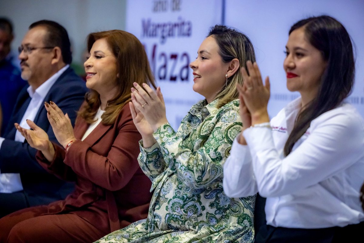 YeralBonillaV's tweet photo. La educación se fortalece cuando escuchamos a quienes la construyen todos los días 👩‍🏫📚

Inauguramos el Foro “La Nueva Escuela Mexicana a tres años: recuperación, diálogo y construcción colectiva desde la experiencia”, acompañadas por la Subsecretaria de Educación Básica del Gobierno de México, Angélica Noemí Juárez, y la Secretaria de Educación Pública y Cultura de Sinaloa, Gloria Himelda Félix.

Escuchar a nuestras maestras y maestros es importante para seguir construyendo una educación con bienestar y oportunidades para la niñez y adolescencia 🙌🏫