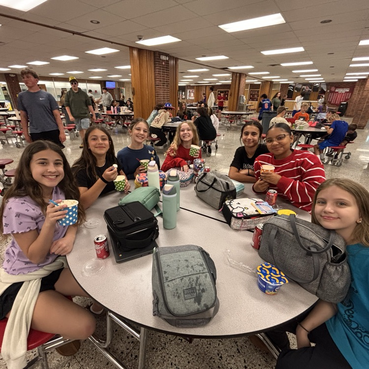 CUYHTS's tweet photo. Shoutout to our 6th graders who were the TOP earners of the Fun Run! They earned every scoop of this ice cream party, sponsored by our amazing PTO. Hard work never tasted so sweet! 🍨 https://t.co/YQUwod58Fu