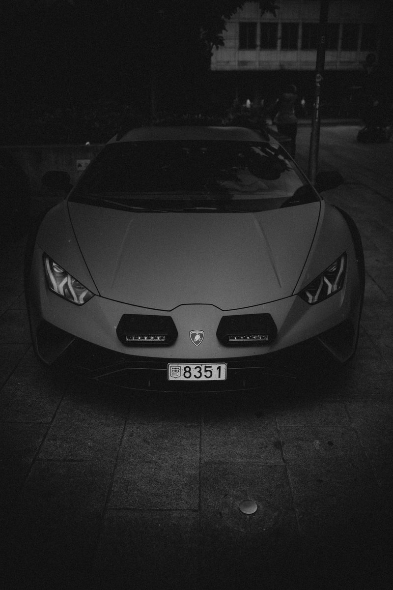 MiamiRize's tweet photo. München in B&amp;W https://t.co/tGPNENKaji