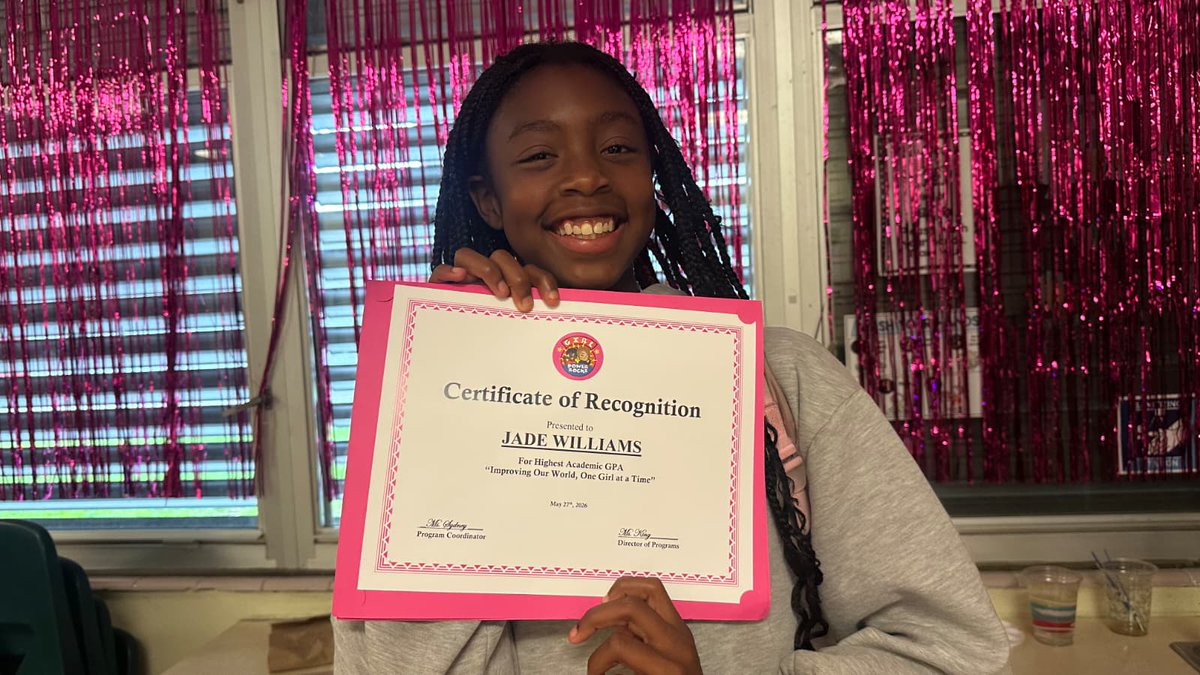 GirlPowerMiami's tweet photo. The girls at Frank C. Martin K-8 Center wrapped up a successful program year with a fun-filled Summer Send- Off! Through a Paint &amp; Sip activity, they brought their dream summers to life using GPR’s signature pink. 🌞 ✨ https://t.co/4JzyCiLhjl