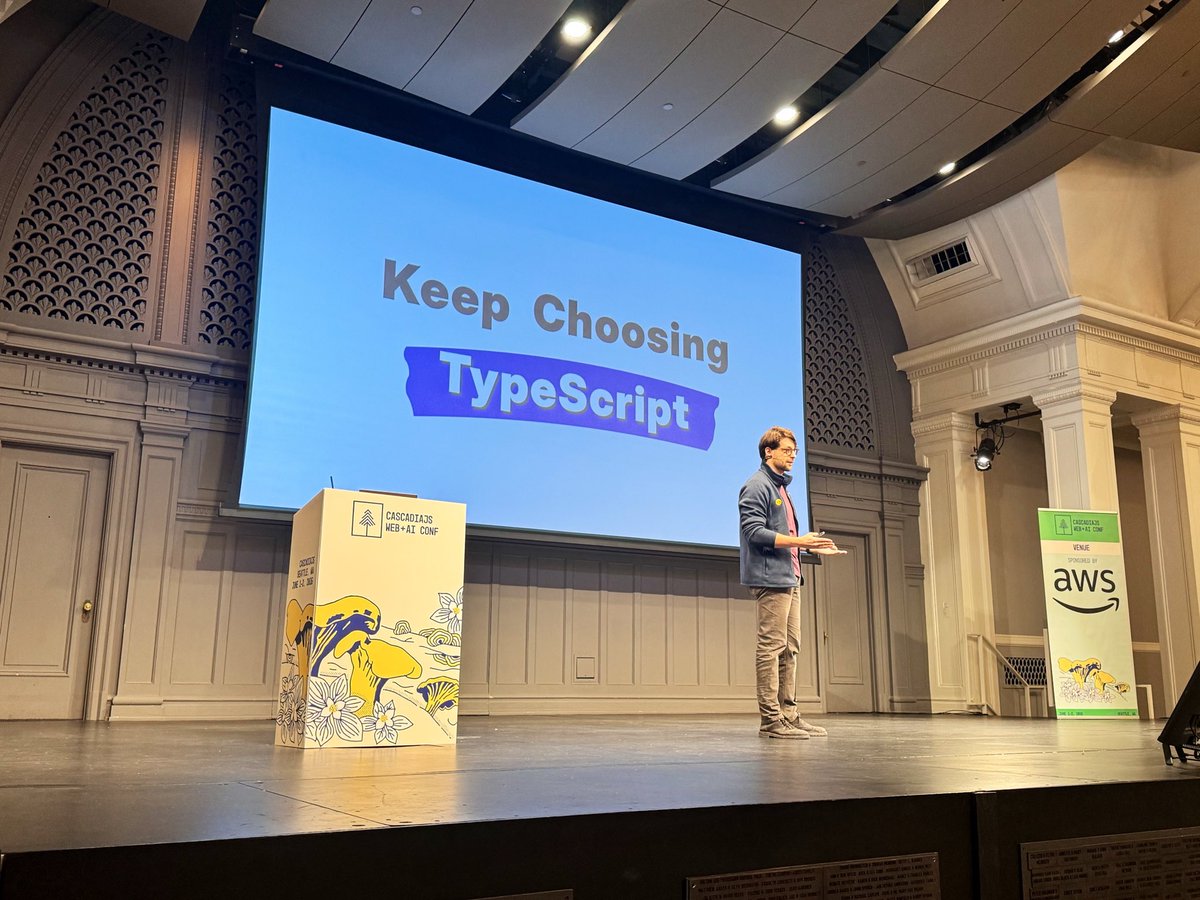 RoxanaCodes's tweet photo. Loved @filipsodic’s talk this morning! Hilarious and engaging points about sticking to TS. 😁
@CascadiaJS #CascadiaJS https://t.co/RvGxF6Kh64