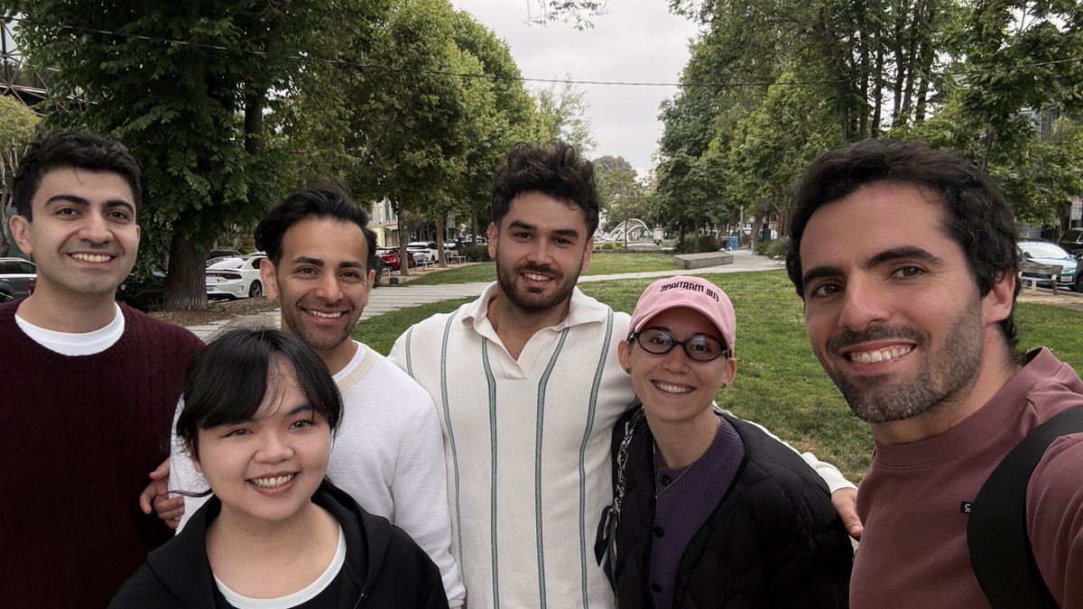 vmelnikova_en's tweet photo. No better way to start a day with our regular coffee and waffles over some devtool conversations.

Today we are with @simonfarshid of @assistantui, @zmzlois building in stealth, @uzairhaq building https://t.co/f47NyiA1HY, @charles_snigs and @valentinbeggi building @alpic_ai 

Powered by @evilmartians of course