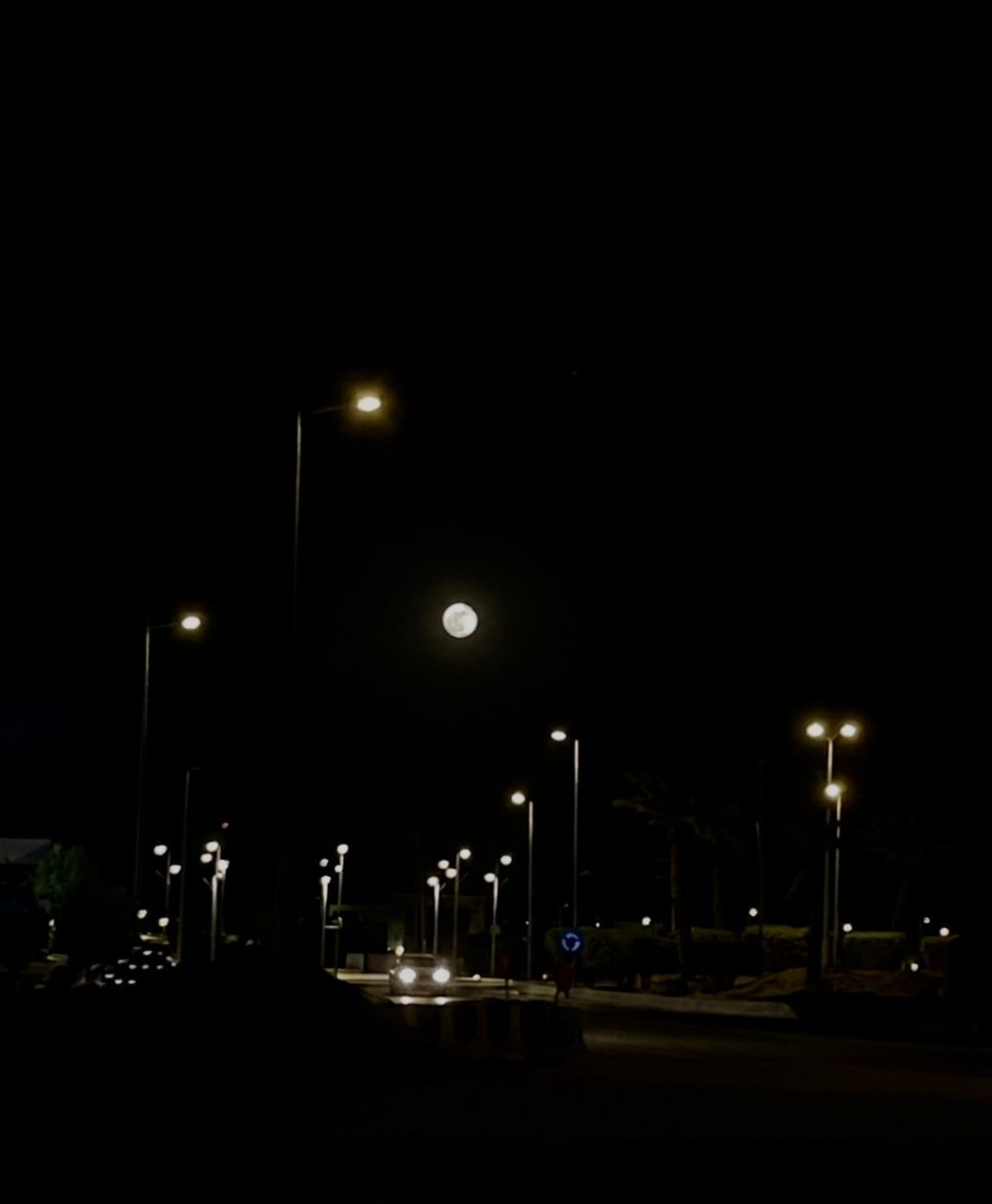 1NVIP's tweet photo. A reminder that even in the darkest times, there is always room for light moon 🌕♥️

قمر اليوم ساحر✨ https://t.co/kdP1ON6E5p