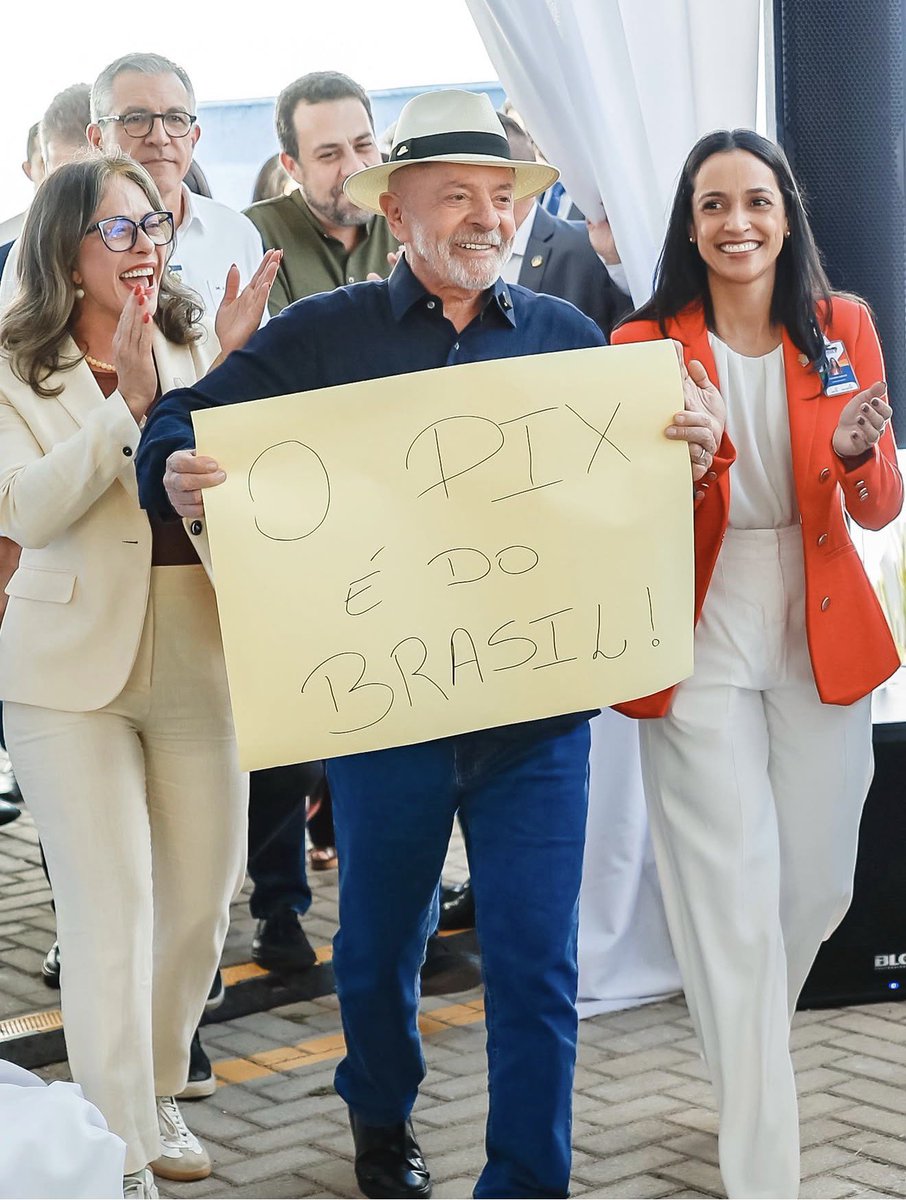 roberta_bastoss's tweet photo. O PIX é nosso! https://t.co/TDGqy6xZ0M