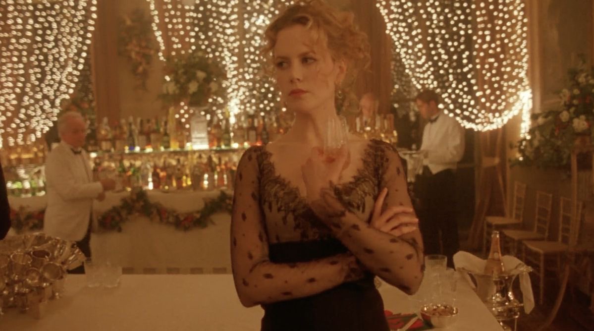 FIREWLKWITH's tweet photo. her most beautiful dress https://t.co/KKLrVf7xBl