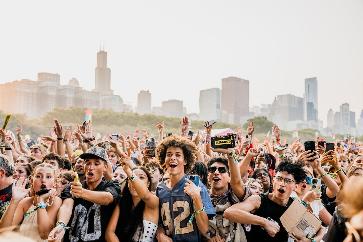 lollapalooza's tweet photo. Heads up 👉 You have until this Friday, 6/5 at 11:59pm CT to pay for your Lolla Tickets with a layaway plan!
https://t.co/iIBtS43fgm https://t.co/GOa4H6aW0h