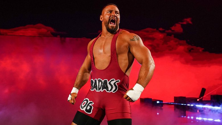 FalseFinishHQ's tweet photo. False Finish has learned that Bron Breakker was indeed banged up after his match with Seth Rollins on #WWERAW but nothing that will affect him or working in-ring moving forward https://t.co/W7YAZ4njeI