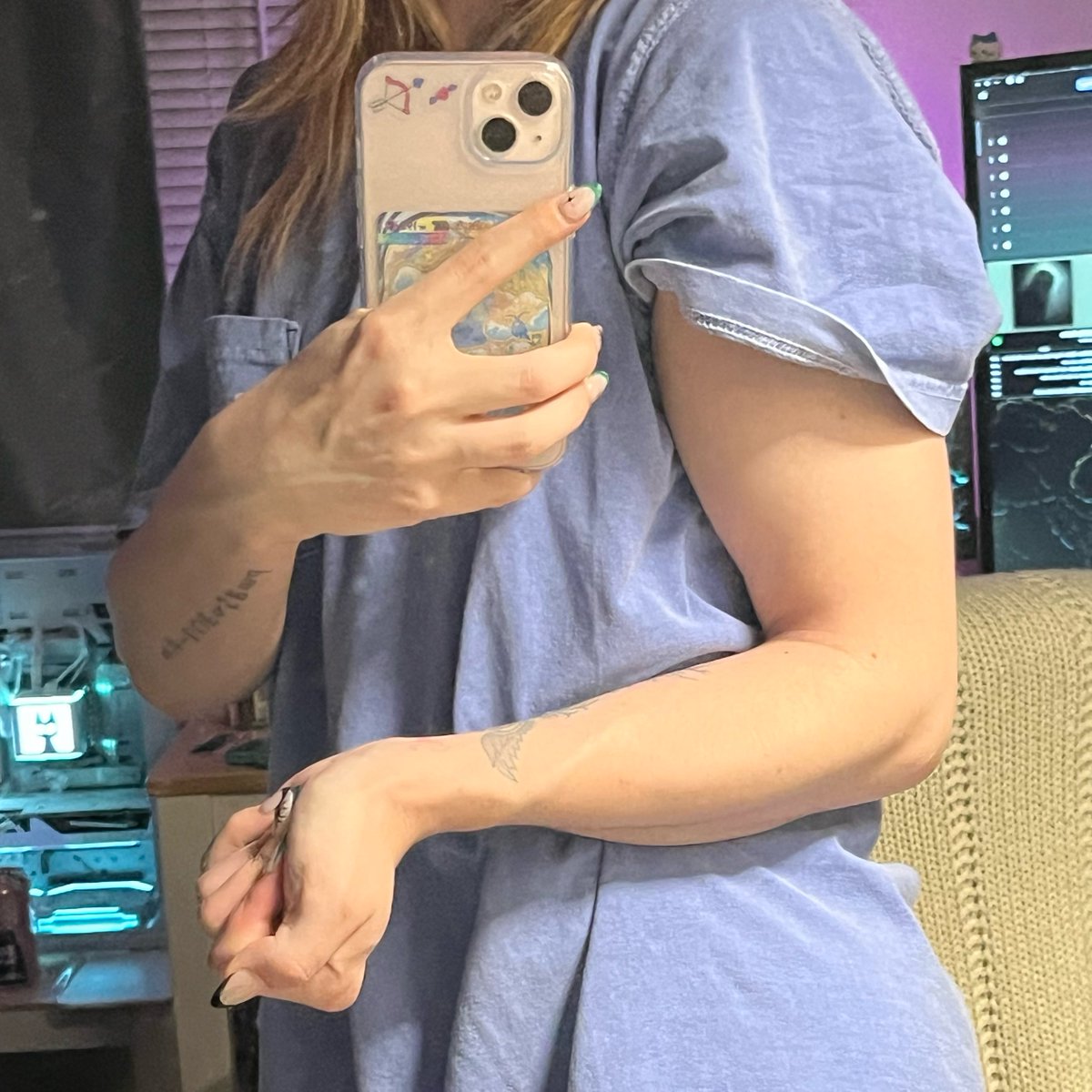 KXTAMlNE's tweet photo. arm progress !
before and current https://t.co/Tj9khPQqaP