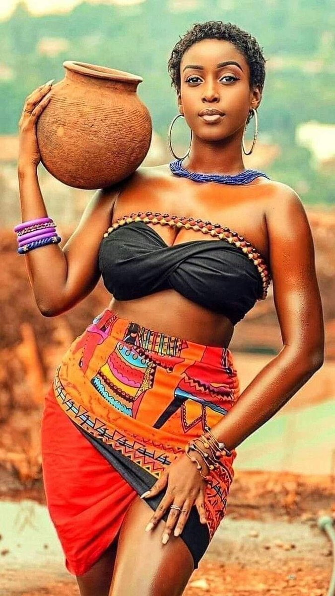 Runie_Boss's tweet photo. If this is acceptable culturally and morally, why not if not https://t.co/X0IlGvGJZ9