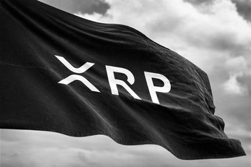 DaphneCoslin's tweet photo. ripple:native fell to $1.22 today.

Frankly, this has disappointed many holders.

Over the past period, we've seen:

Continued upgrades to XRP

Institutional attention and ETF discussions intensifying

Regulatory clarity expectations persisting

But the market has reacted quite differently.

Today, XRP fell below the key $1.30 level that the market had been watching closely, and the overall weakness in the crypto market and continued selling pressure further amplified the downward sentiment.

Even more contradictory is that onchain data shows a significant outflow of XRP from exchanges, indicating that some funds may still be choosing to hold or accumulate, but the price hasn't yet reflected this confidence.

This is what makes XRP so agonizing.

Good news keeps pouring in, but the price remains unresponsive.

But here's the question: Is this market panic, or is long term holders undergoing yet another test of their patience?👀