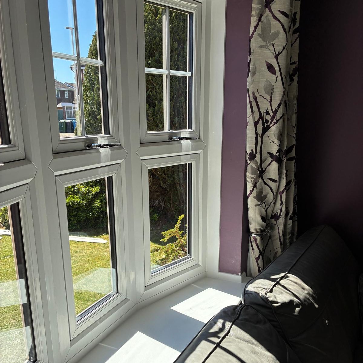 AshmoreGlass's tweet photo. Transform Your Home with a Bay or Bow Window 
Bay and bow windows are a fantastic way to add character, natural light and extra space to your home whilst improving energy efficiency.
Contact us for a free quotation
#WindowInstallation #Wolverhampton #HomeImprovement https://t.co/9E9l8SHMHv