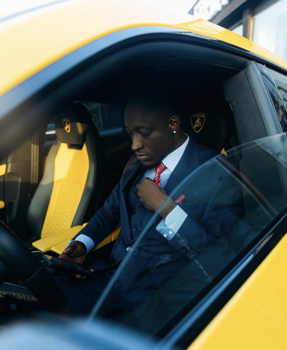 Baslit01's tweet photo. Carter efe buy lambo keh
Man's looking fly 🕊️💸 https://t.co/qIk5WPKNHe