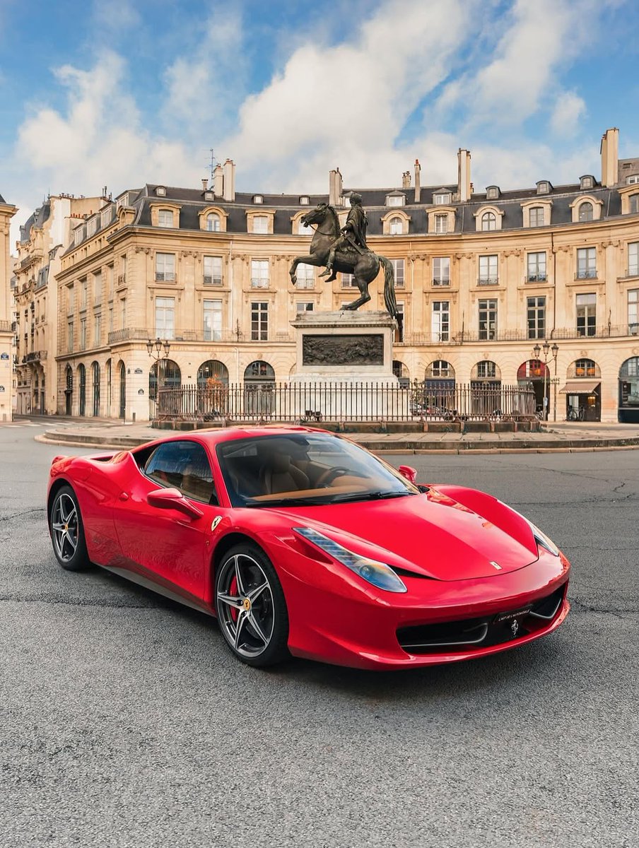 ApexDistrictX's tweet photo. Ferrari 458 Italia https://t.co/deVMatK7jW