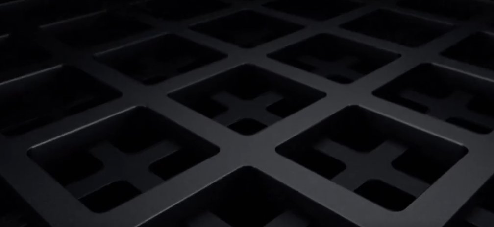 crazyalf's tweet photo. Microsoft presenta el mini PC Surface RTX Spark Dev Box para desarrolladores con chip NVIDIA

Me recuerda ese "grill" del Surface RTX a la rejilla de ventilación frontal del Mac Pro (2019) 🙄

Microsoft con  forma de ventanas y Apple con formas redondeadas

#MSBuild #MacPro https://t.co/RqHZXwUSaW