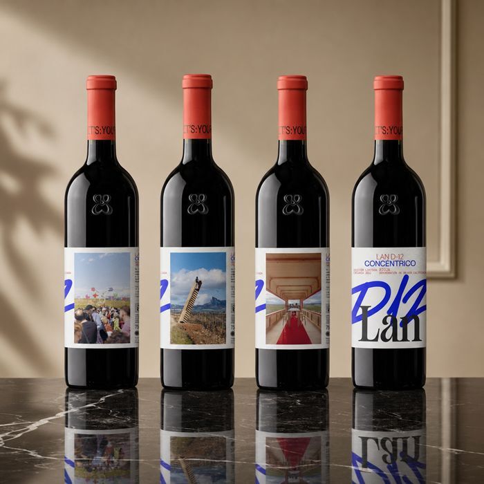 vinetur's tweet photo. LAN lanza una edición limitada para Concéntrico

Tres packs especiales acompañan la presencia de la bodega en el festival de Logroño
https://t.co/fExcTSzfBB https://t.co/JsEzyFUYur