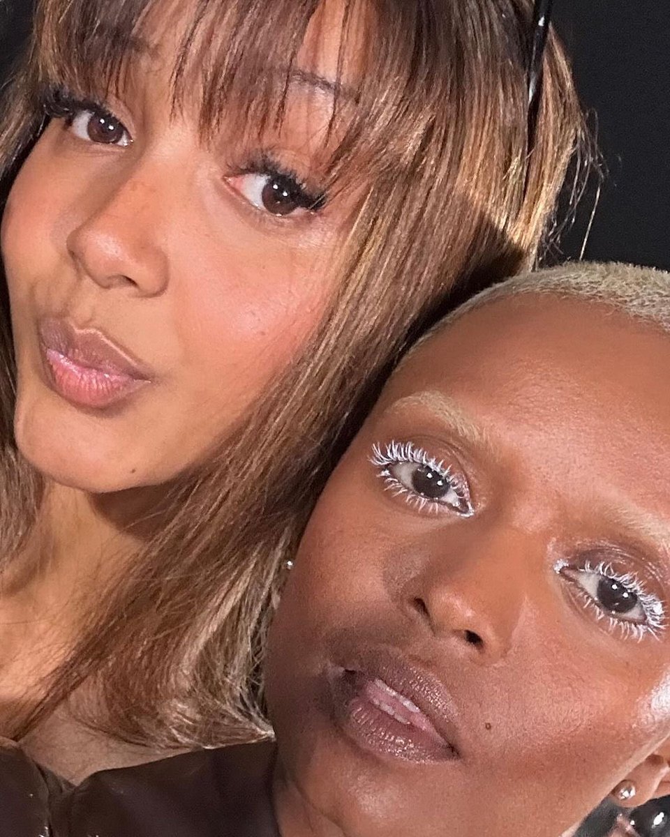 hourly kelela tweet media