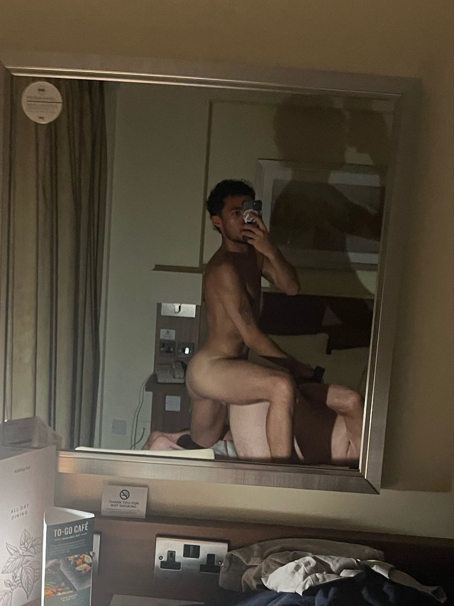 TroyMatttXXX's tweet photo. Always hotter in hotel rooms right?💦 https://t.co/ueApoP0aBP