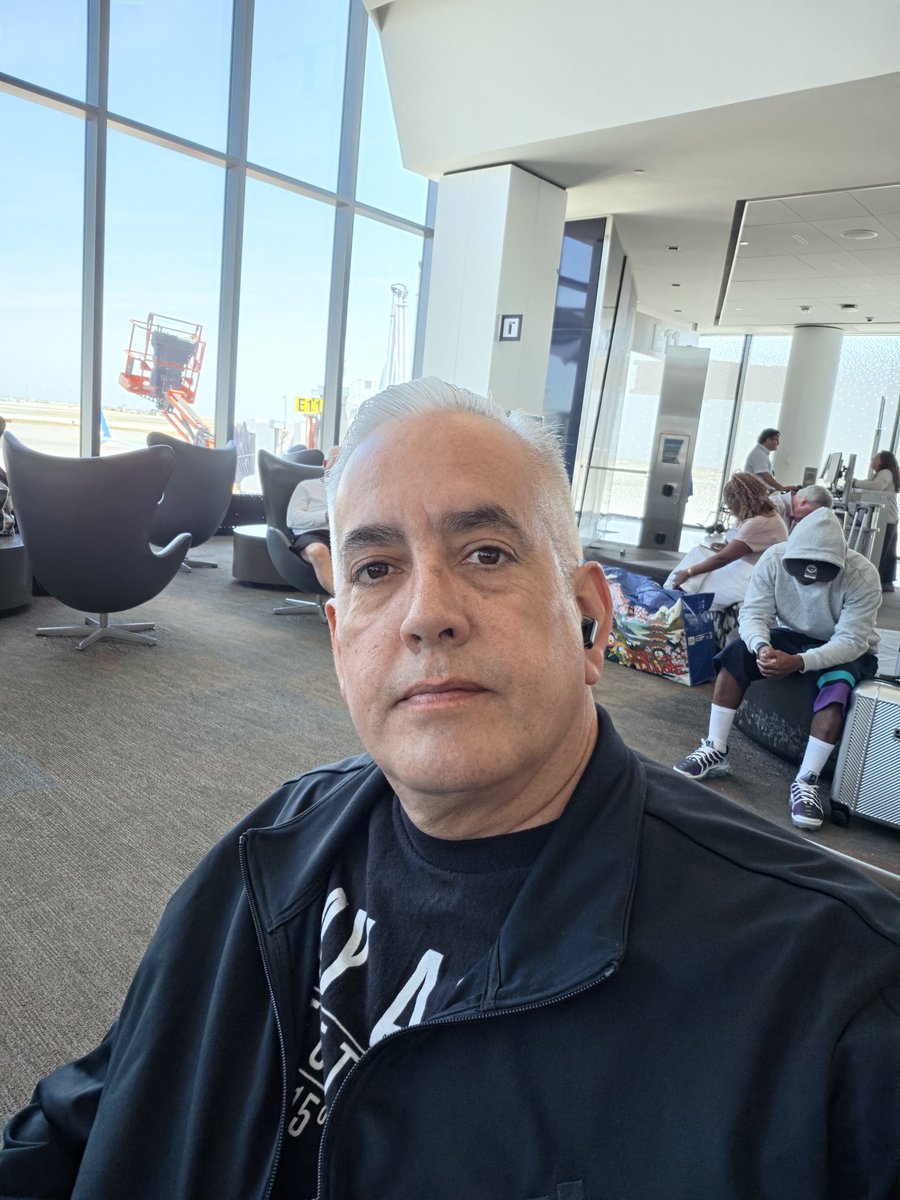 Twolfrecovery's tweet photo. While people vote today in California, I'm heading back to Washington DC to meet with @HUDgov and attend a @InstituteCicero conference on homelessness. We need solutions to the homeless/drug crisis and I'm committed to working with anyone who wants to make that happen. https://t.co/QtlnFRg8Yk