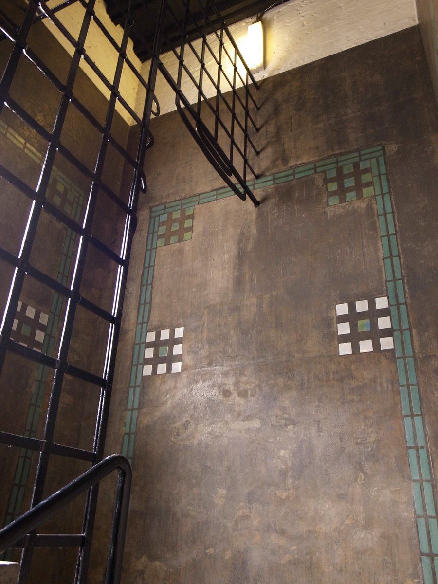 DuilleDesign's tweet photo. Stairway detail Glasgow School of Art. Charles Rennie Mackintosh. 1909.
Photo: yumtan https://t.co/F8KXOO33WC