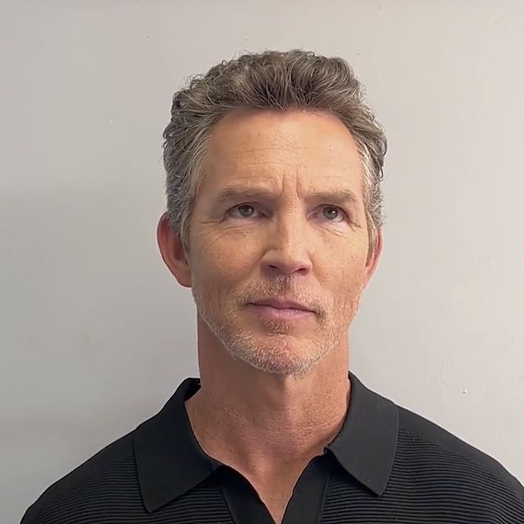 copyhats's tweet photo. at my office job feeling like a feral dog connecting yet another set of random shawn hatosy photos https://t.co/XCczPQuA0U