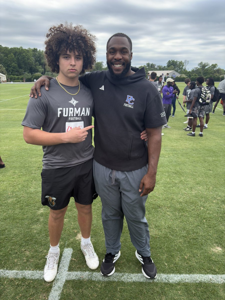 CaydenBurnside9's tweet photo. Had a great day at the Furman football camp! Met and talked to a lot of great coaches like @KLewDLCoach and @CoachJuwanMoye looking forward to new opportunities!!! https://t.co/TCI81tOzH3