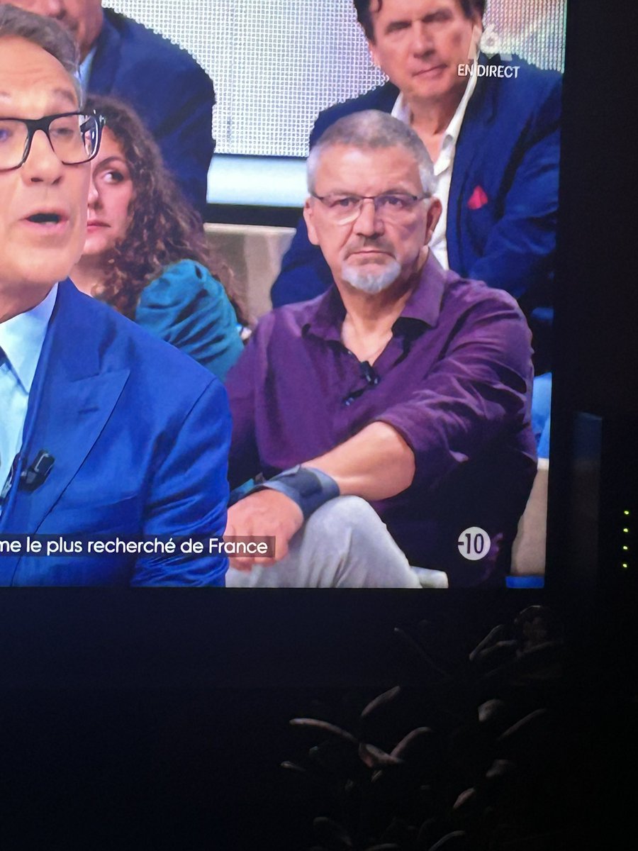 MarieBeretti's tweet photo. c’est moi ou on dirait clairement Xavier Dupont de Ligonnes ?🤣🤣🤣 #appelatemoins #xavierdupontdeligonnes https://t.co/4fgkRmgsV9