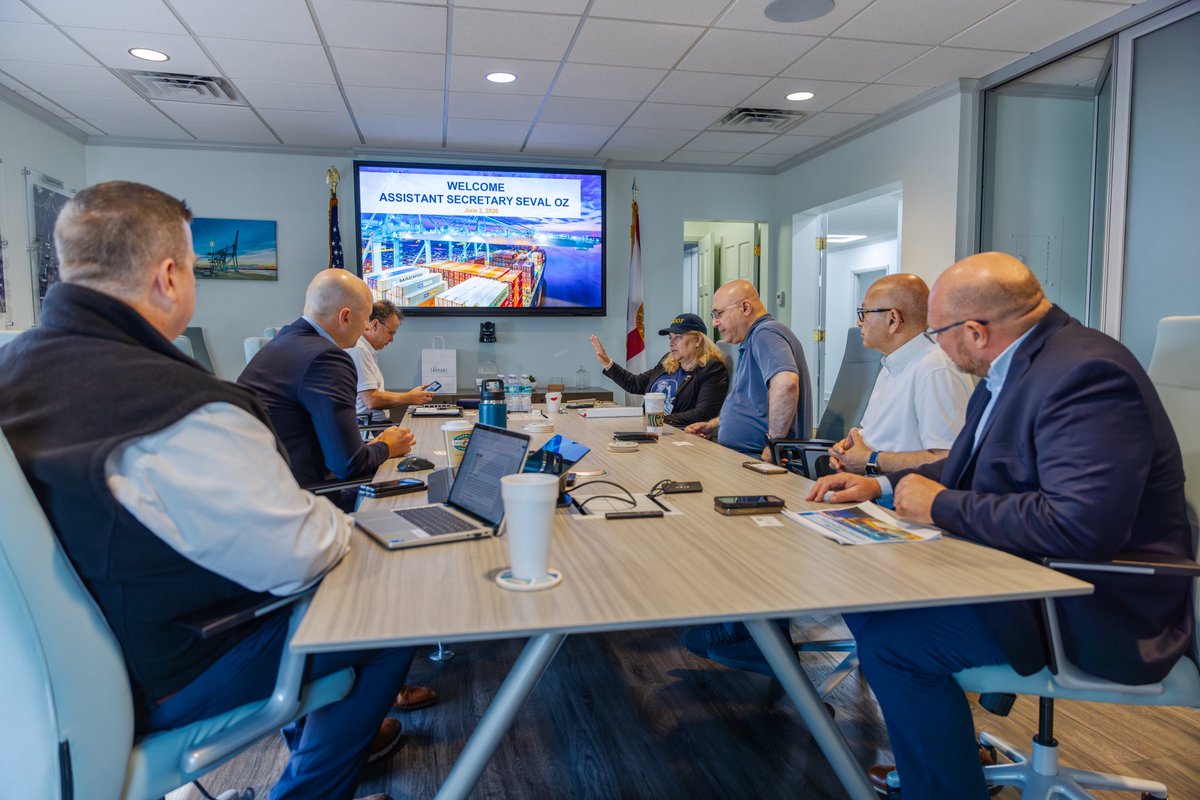JAXPORT's tweet photo. We also discussed how technology, data, and strategic partnerships are helping improve cargo visibility and supply chain efficiency while strengthening connectivity across the Southeast. https://t.co/WxzT8FulUe